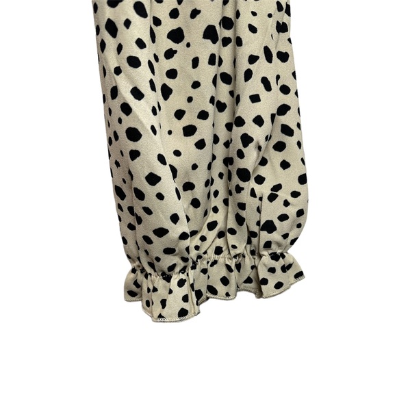 Flowy Dalmatian-Print Top with Ruffle Mock-Neck and Sleeves, Cream & Black - Picture 4 of 8